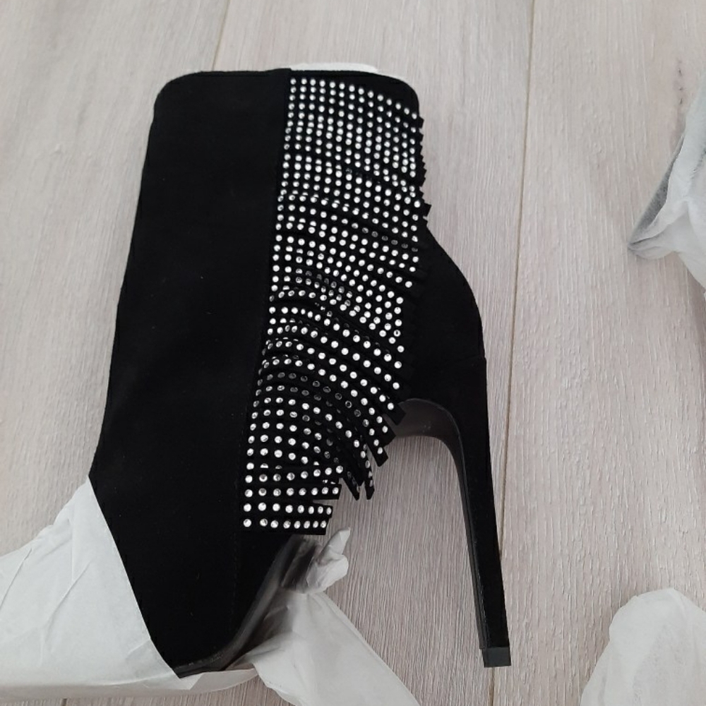 Booties - Picture 3 of 6